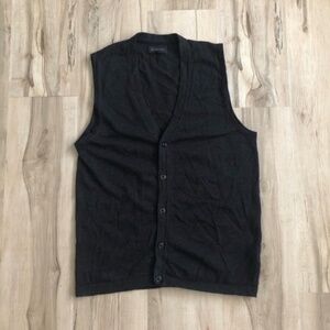 RW&CO. Grey Button-Up Sweater Vest